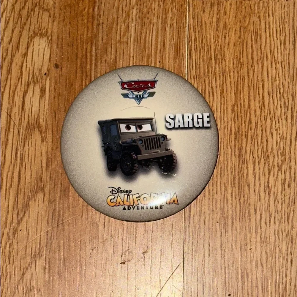 Disney California Adventure Cars Ride Promo Button – Sarge Character Pin Badge